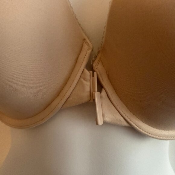 Victoria’s Secret Body By Victoria Nude Racerback Push-Up Bra | Size 36DD - Picture 5 of 10